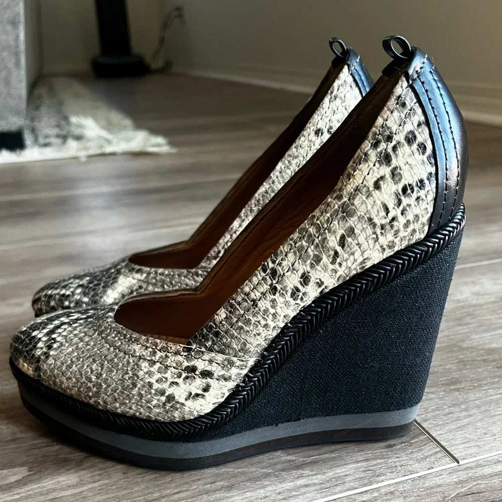 Bacio 61 Super High sexy wedge platform snake skin print 7.5 excellent condition - Picture 2 of 12